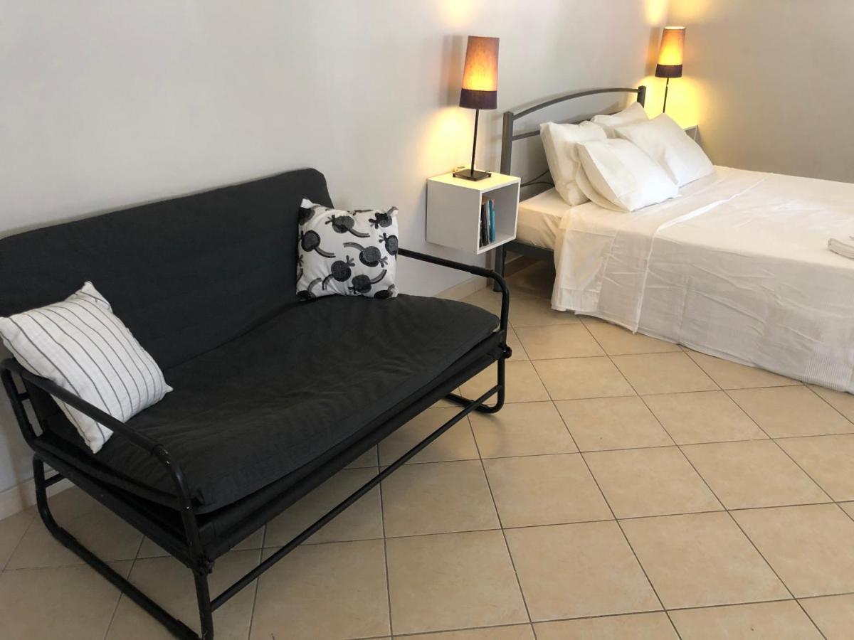 Sofita Studio Apartment Gaios Exterior photo